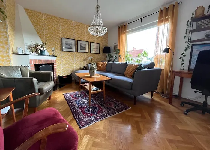 The Yellow Townhouse *