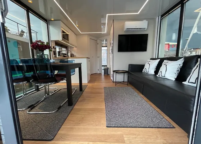 La Mare Båthotell 3*