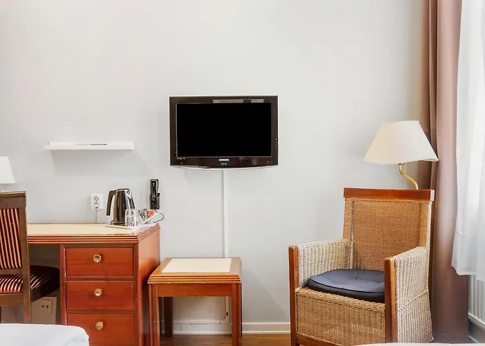 Western Tidbloms Szálloda 3*