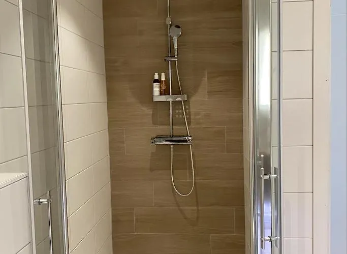 Luxurious With Free Parking Gothenburg