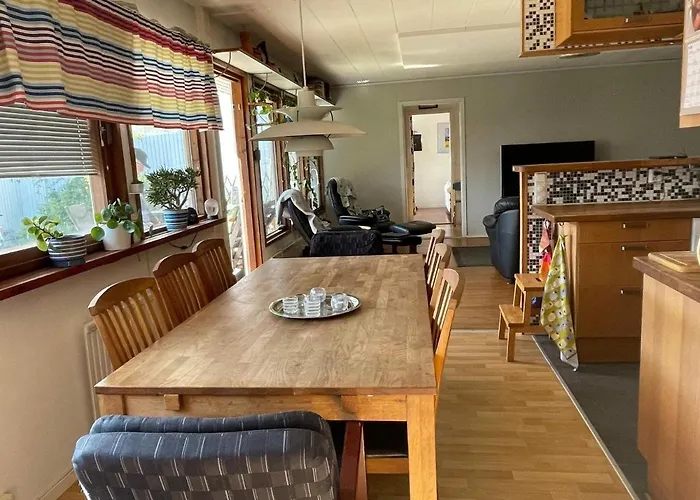 Holiday home 5 Person In Vaestra Froelunda