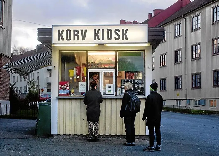 Spacious & Affordable Stay, 8 Sleeps With Garden! Apartment