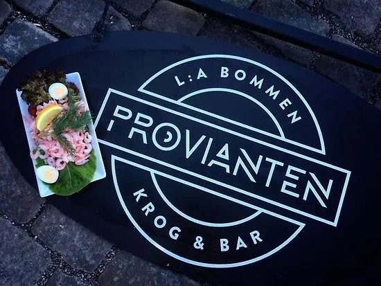 Downtown Sailboat - Vega 2 *