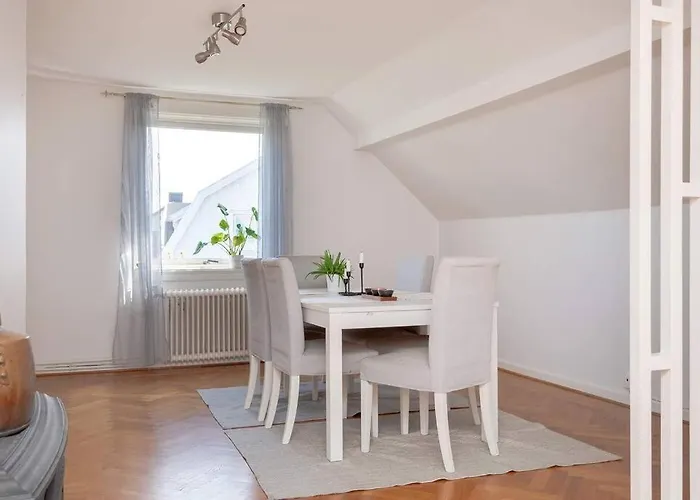 White & Bright In A Shared Alloggio in famiglia