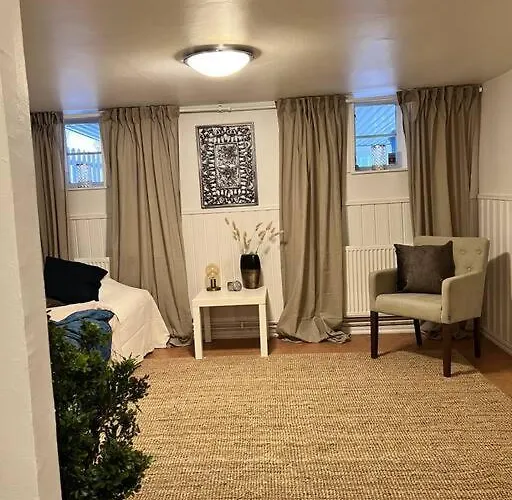 Apartment Kaellarlaegenhet Oergryte