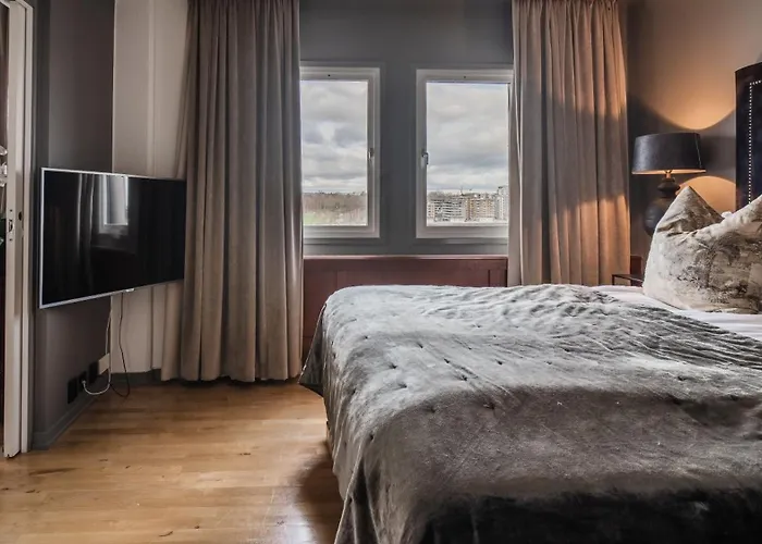 Quality Waterfront Hotel 4*