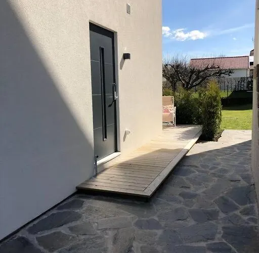 Appartement Eget Hus I Oergryte. Goeteborgs Baesta Laege!