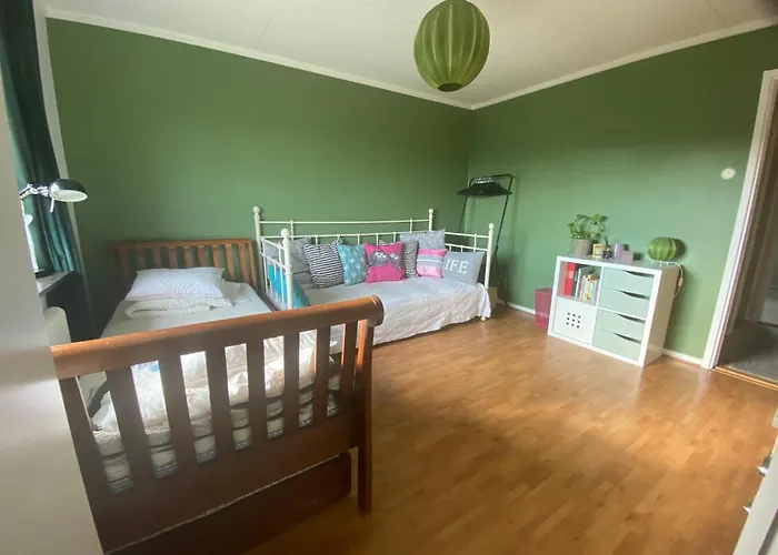 Villa The Yellow Townhouse *