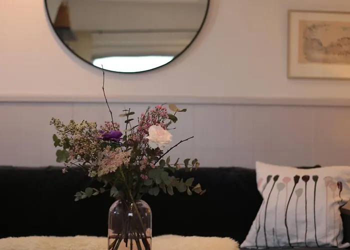 Haha Nordic Partille Large 3br For 7 Guests With 2 Kitchens, Garden & Parking *