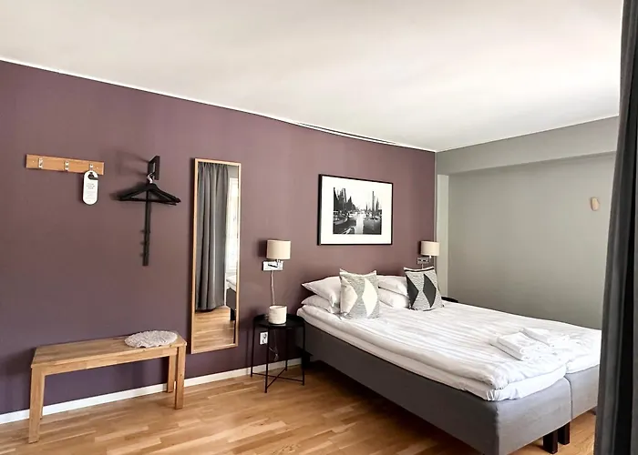 Linnéplatsens Hotell&vandrarhem *