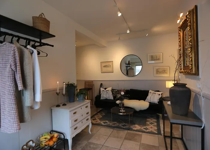 Haha Nordic Partille Spacious 2br Near Center With Garden & Parking * 예테보리