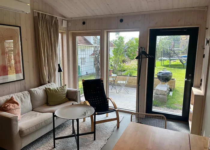 Mysigt Attefallshus Med Naerhet Och Hav Apartamento