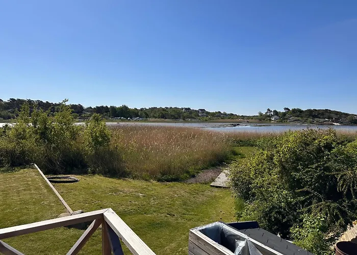 Ferienhaus Backstugan - Litet Hus Med Storslaget Laege Göteborg