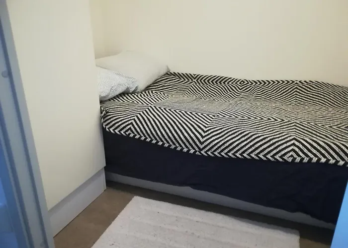 Cozy Accommodation, Single Or Bed In Dormroom *