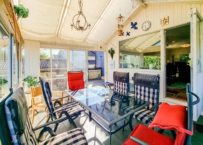 Lovely In With Kitchen