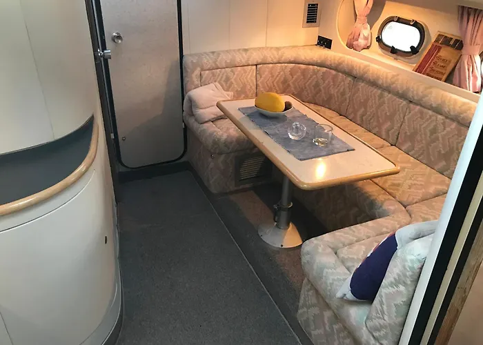 Prinsessan I Lilla Bommen 보트호텔 *