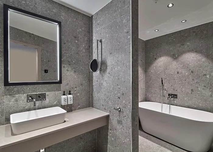 Scandic Crown Hotel 4*