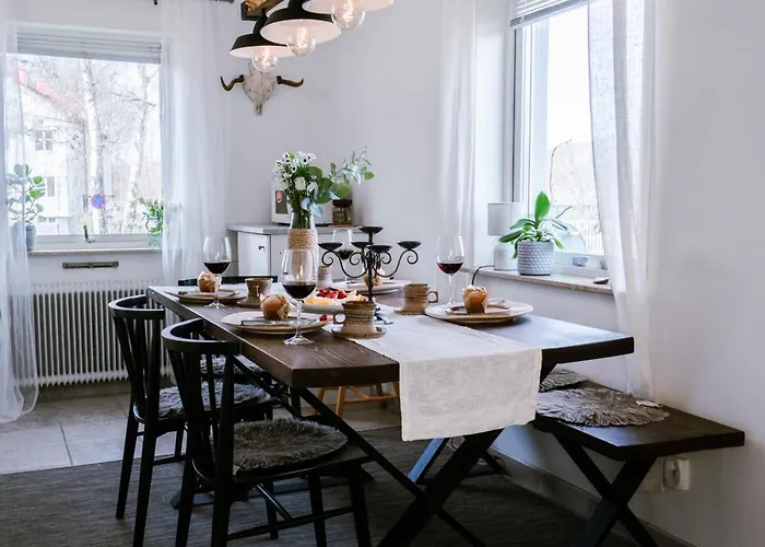 Haha Nordic Partille Large 3br For 7 Guests With 2 Kitchens, Garden & Parking Lejlighed