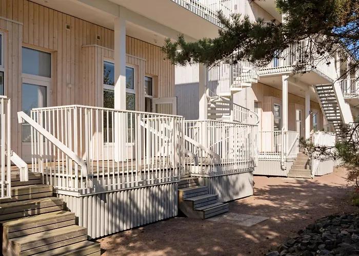 Ξενοδοχείο Waterfront 4*