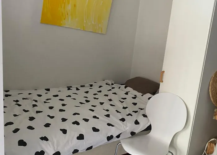 Cozy Accommodation, Single Or Bed In Dormroom Rum i privatbostad *