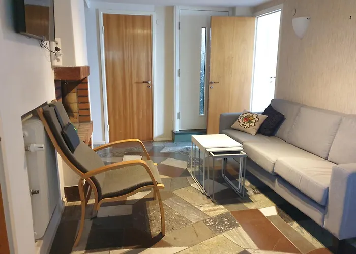 Cozy In 50s 10 Min Tram Ride To Apartment Gothenburg