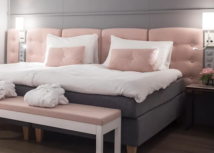 Radisson Blu Scandinavia Hotel, Hotell