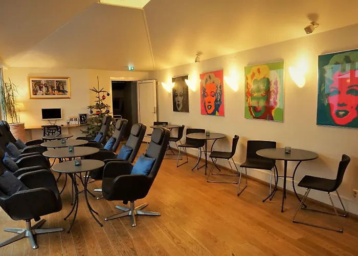 Center - Sure By Western