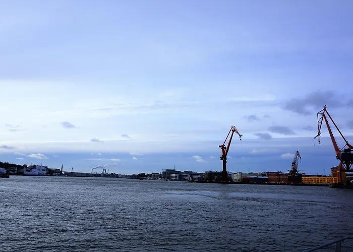 Center - Sure By Western 3*