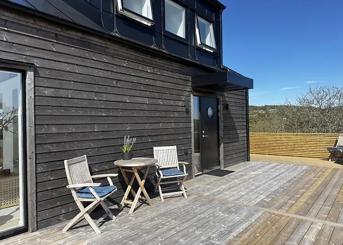 Welcome To A Charming In Vaestra Froelunda Gothenburg