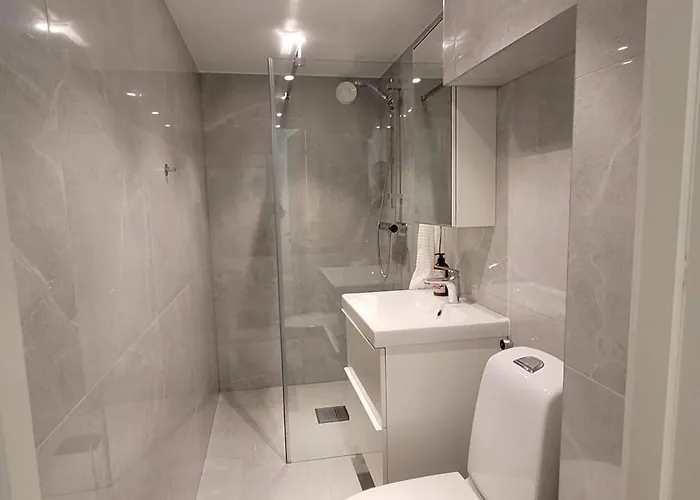 Two Bedroom Modern Near Volvo Cars * Гётеборг