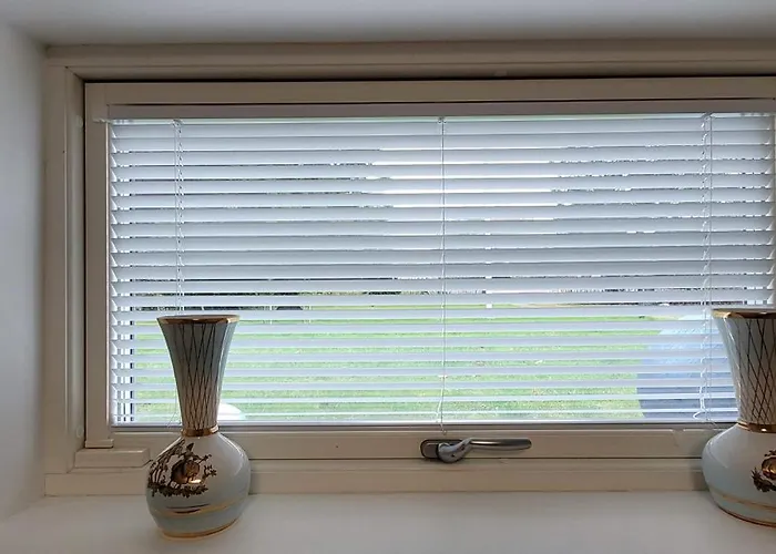 Апартаменты Two Bedroom Modern Near Volvo Cars