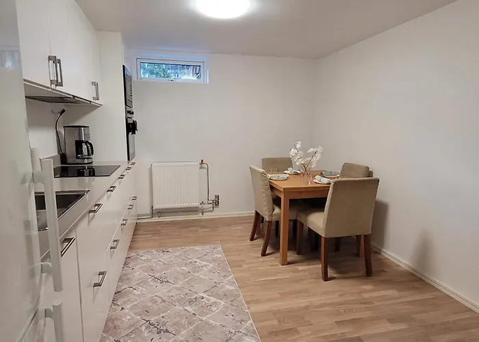 Two Bedroom Modern Near Volvo Cars *