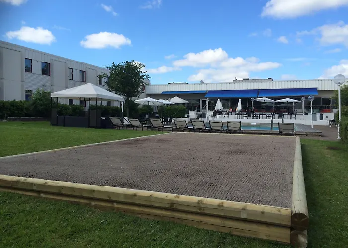 Otel Apple & Konferens 3*