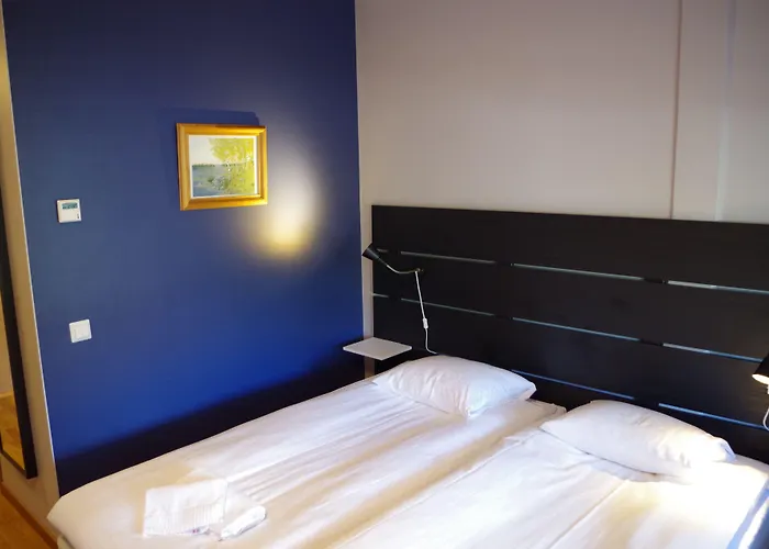 Hostel Spoton & Sportsbar *