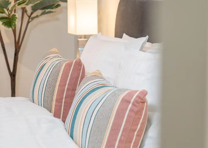 Apartment Calm Linne With Feel, Steps From Haga