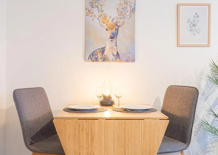 Calm Linne With Feel, Steps From Haga Apartment *