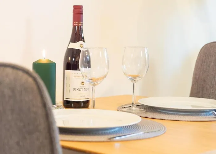 Earth-toned Studio, Near Haga & Jaerntorget Göteborg