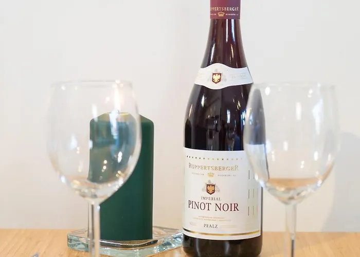 Apartman Earth-toned Studio, Near Haga & Jaerntorget