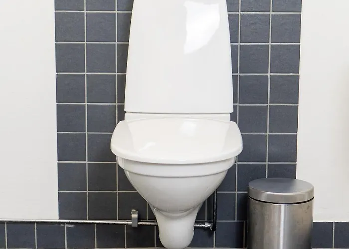 Earth-toned Studio, Near Haga & Jaerntorget Apartman