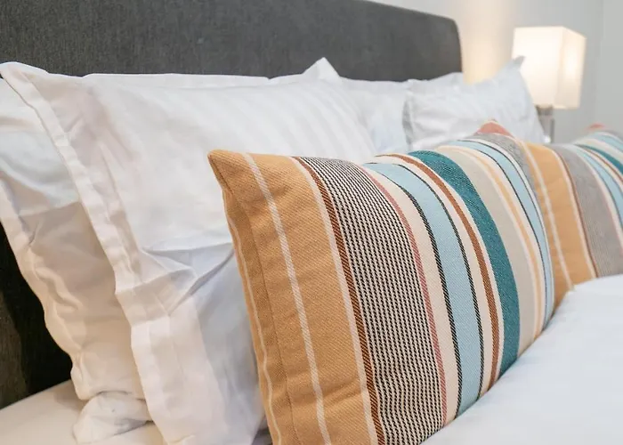 Apartment Calm Linne With Feel, Steps From Haga Gothenburg