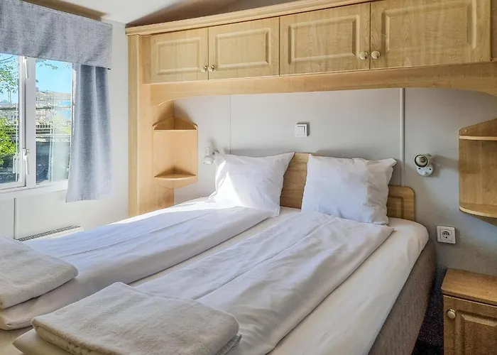 Tekne Ship In With Sauna 4*