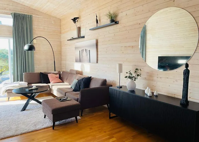 Seaside House In Sandvik With Pool *