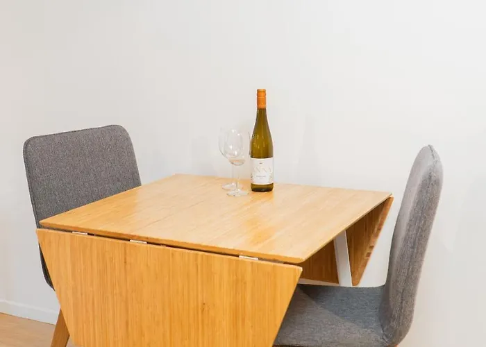 Daire Warm Modern In The Heart Of Linne & Haga *