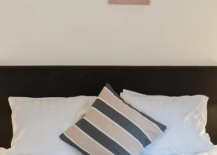 Daire Warm Modern In The Heart Of Linne & Haga *