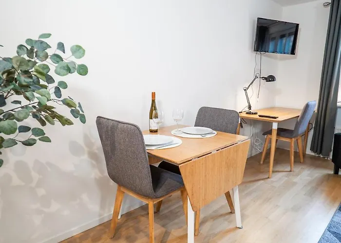 Modern In The Heart Of Linné, Walk To Haga Goteborg
