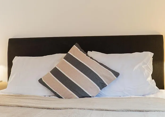 Daire Warm Modern In The Heart Of Linne & Haga *