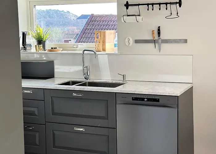 Beautiful House Close To Center 빌라 *