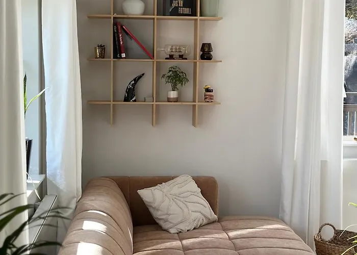 Beautiful House Close To Center 빌라 *