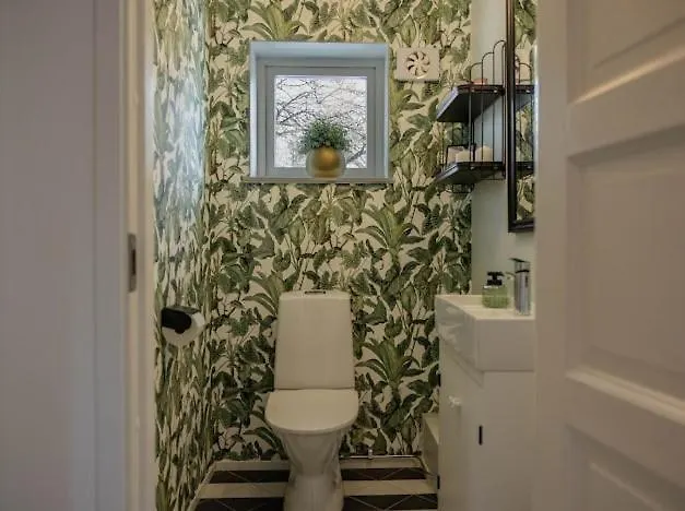 Beautiful House Close To Center * 예테보리