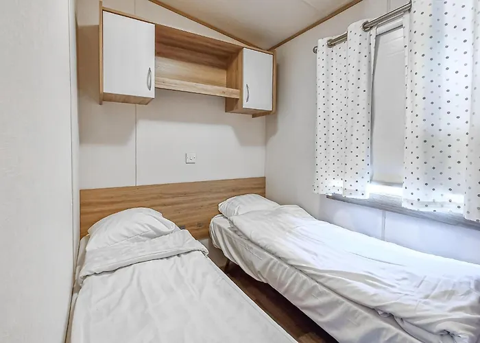 2 Bedroom Lovely In Goeteborgs * Gothenburg